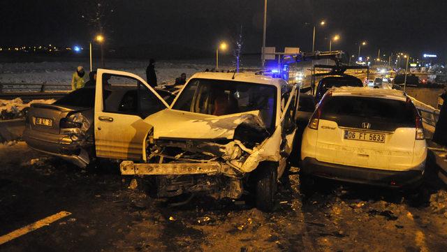 Ankara'da 28 Araçlı Zincirleme Kaza: 7 Yaralı (2)