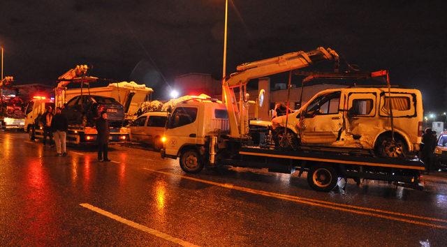 Ankara'da 28 Araçlı Zincirleme Kaza: 7 Yaralı (2)