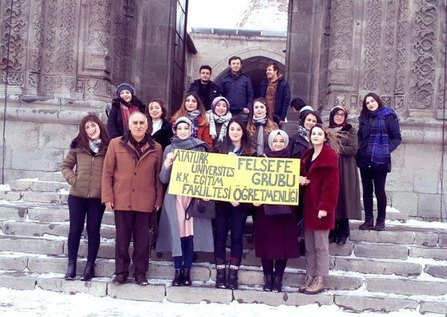 Üniversite öğrencilerinden anlamlı gezi