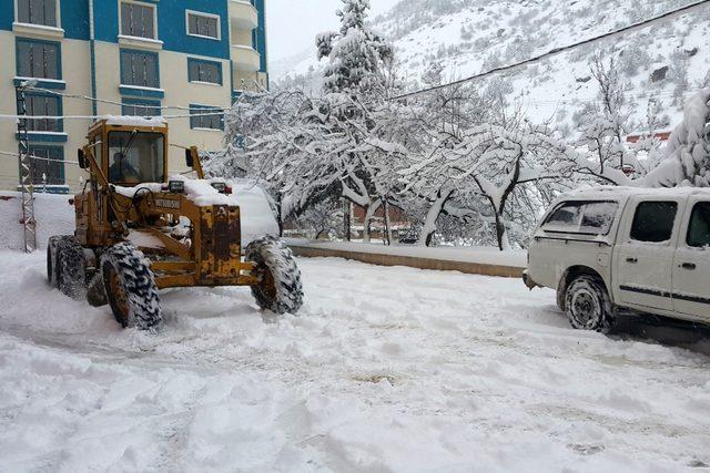 Gümüşhane’de kar kalınlığı 32 santimetreye ulaştı