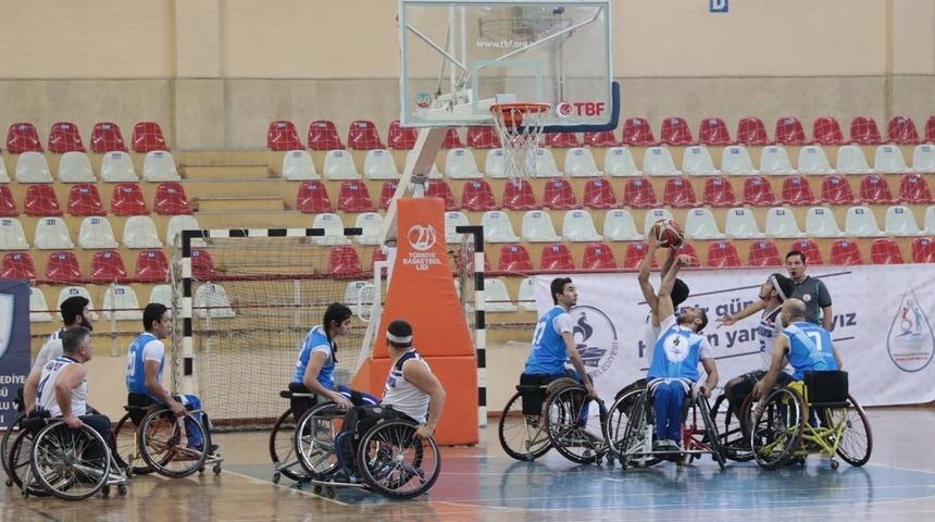 Pamukkale Belediyespor devreyi tamamlıyor