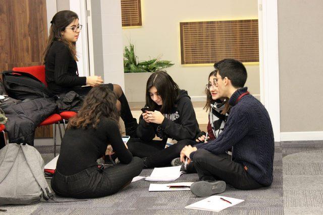 İH&Uuml; T&uuml;rkiye M&uuml;nazara Şampiyonası&rsquo;nda 36 takım &uuml;st tura &ccedil;ıktı 2