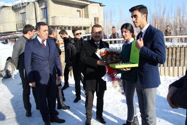 Kaymakam Kendüzler’den köy okullarına ziyaret