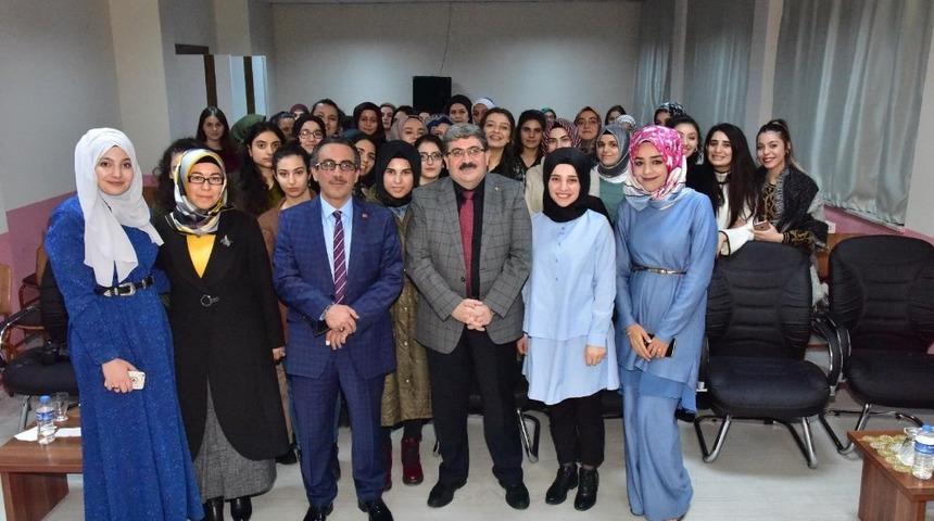 Başkan Can &ouml;ğrencilerle bir araya geldi