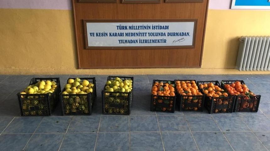 &Ouml;ğretmenlerden &ouml;rnek davranış