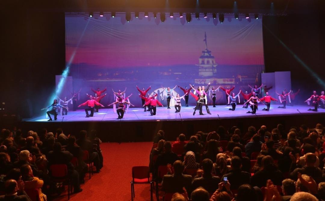 B&uuml;y&uuml;kşehir personeli Anadolu Ateşi g&ouml;sterisinde buluştu