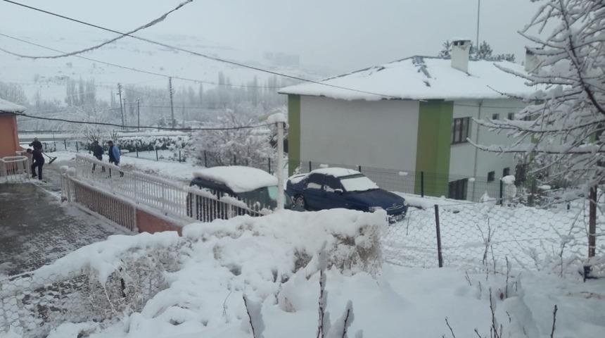 Gürün’de 42 köy yolu ulaşıma kapalı