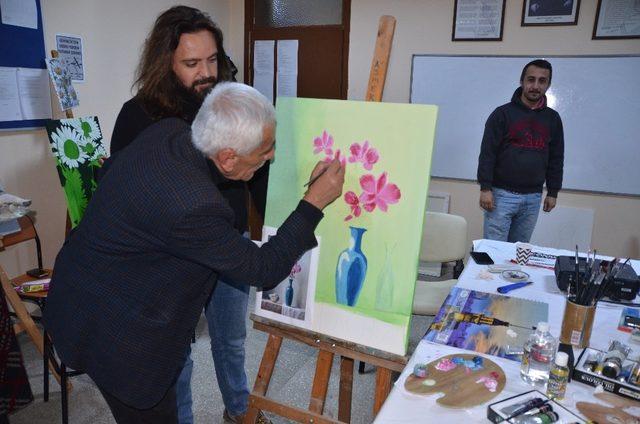 Akseki’de yağlı boya resim kursu açıldı