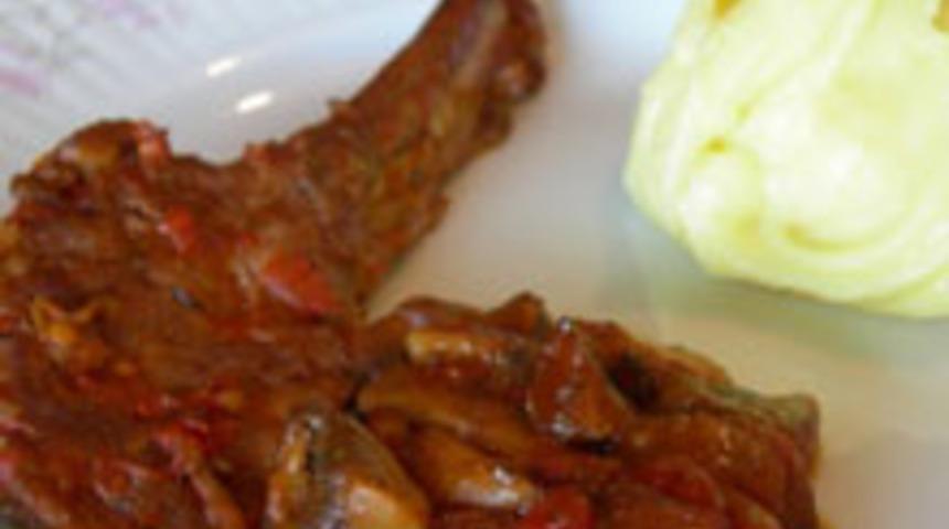 Fırında Sebzeli Kuzu Pirzola