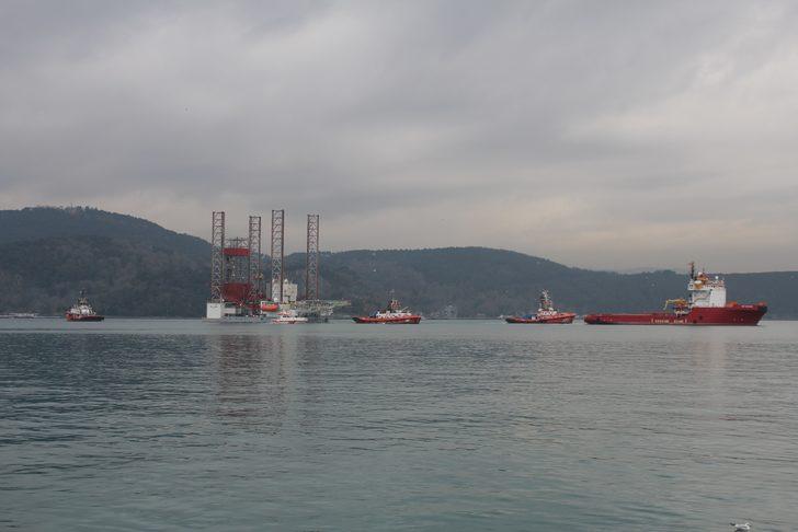 Dev platform İstanbul Boğazı'ndan geçti G4