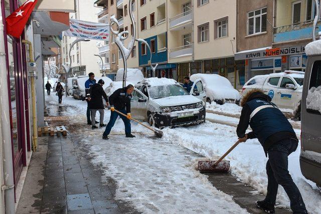 Gümüşhane Belediyesinden karla mücadele çalışmaları