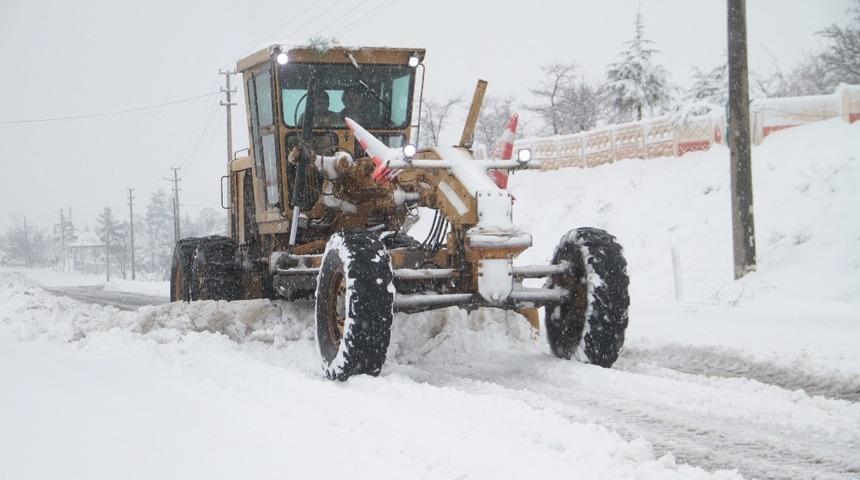Elazığ&rsquo;da kar temizleme &ccedil;alışmaları başladı