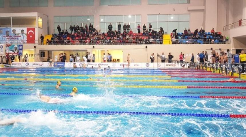 Y&uuml;zmede başarı defterine yeni bir not