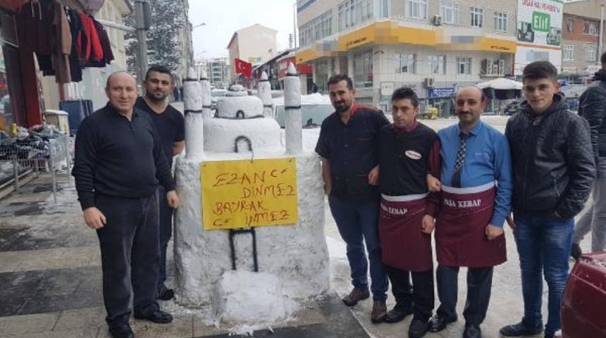 Sivas'ta kardan cami b&uuml;y&uuml;k ilgi &ccedil;ekti!