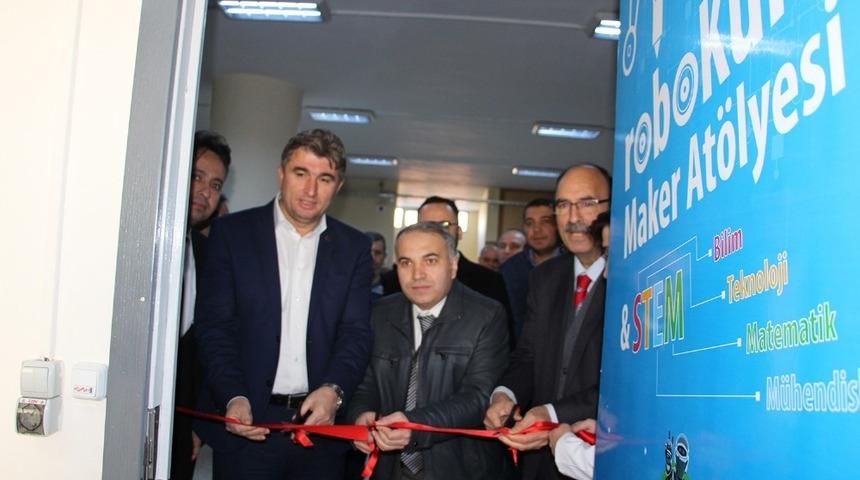 Kula&rsquo;da &rsquo;RoboKula Maker&rsquo; at&ouml;lyesi a&ccedil;ıldı