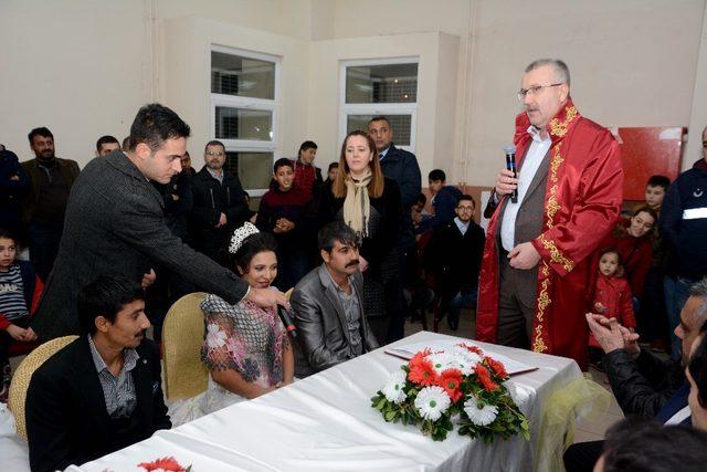 Karacabey Belediye’sinden toplu nikah