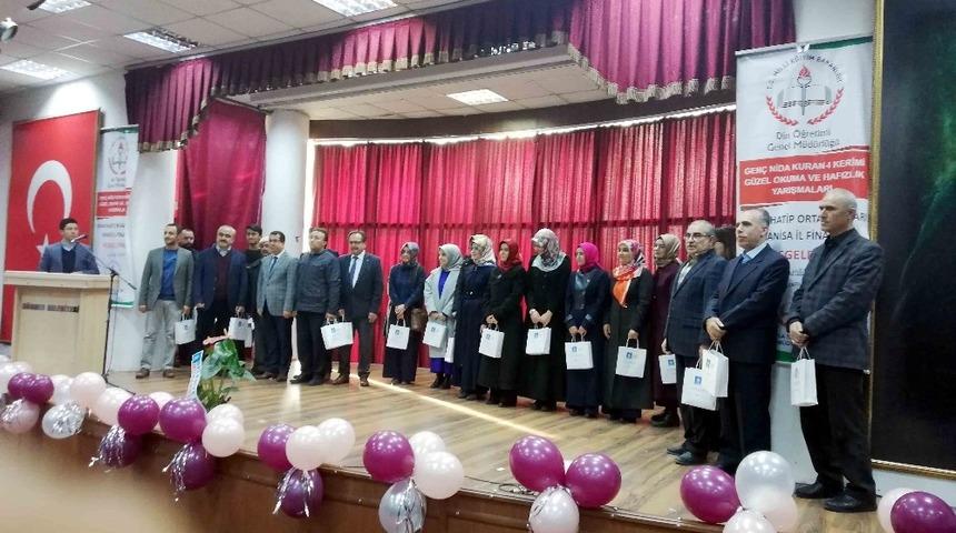 G&ouml;rdes&rsquo;te Kur&rsquo;an-ı Kerim&rsquo;i g&uuml;zel okuma yarışması