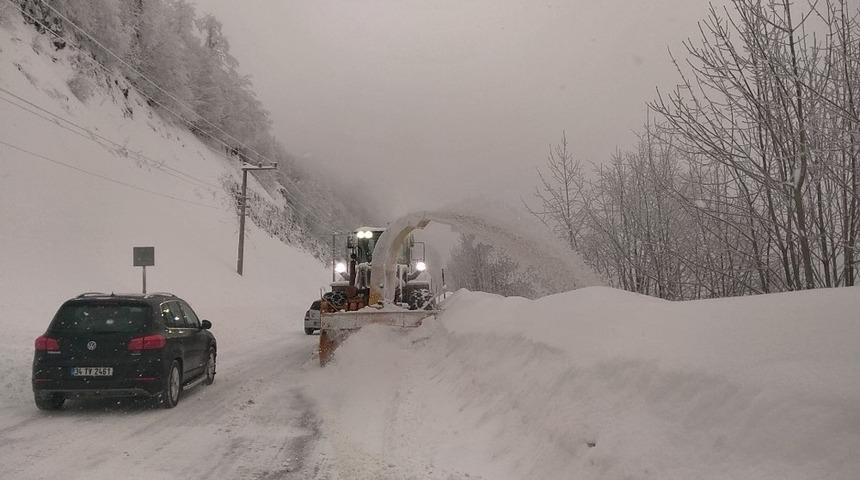 B&uuml;y&uuml;kşehir timleri karla m&uuml;cadele ediyor