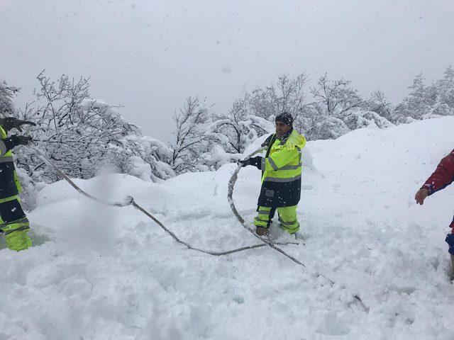 Tunceli'de 230 köy yolu kardan kapandı, 6 ilçede elektrik yok