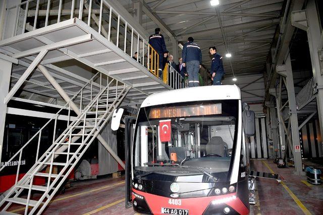 Büyükşehir Belediyesi’nden trambüs araçlarına sıkı takip