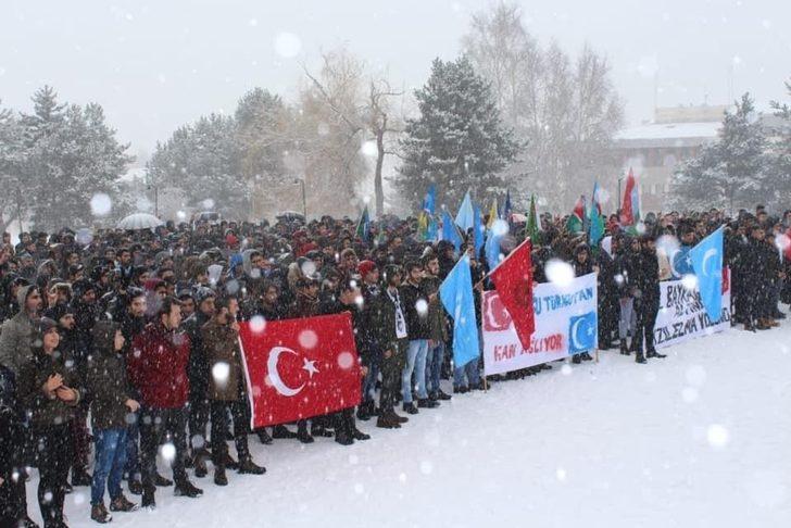 Doğu Türkistan için yürüdüler G3