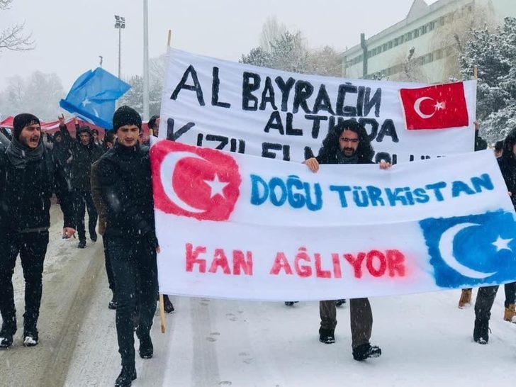 Doğu Türkistan için yürüdüler G4