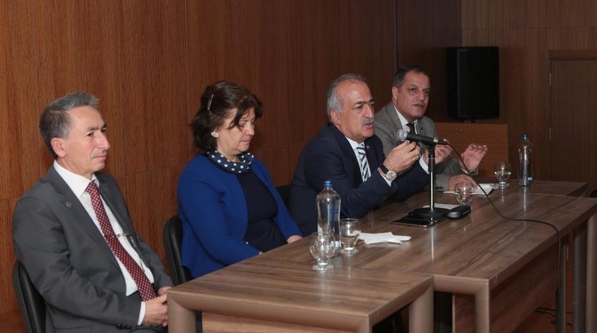 Rektör Çomaklı: “Örnek Bir Üniversite Olma Yolunda Emin Adımlarla İlerliyoruz”