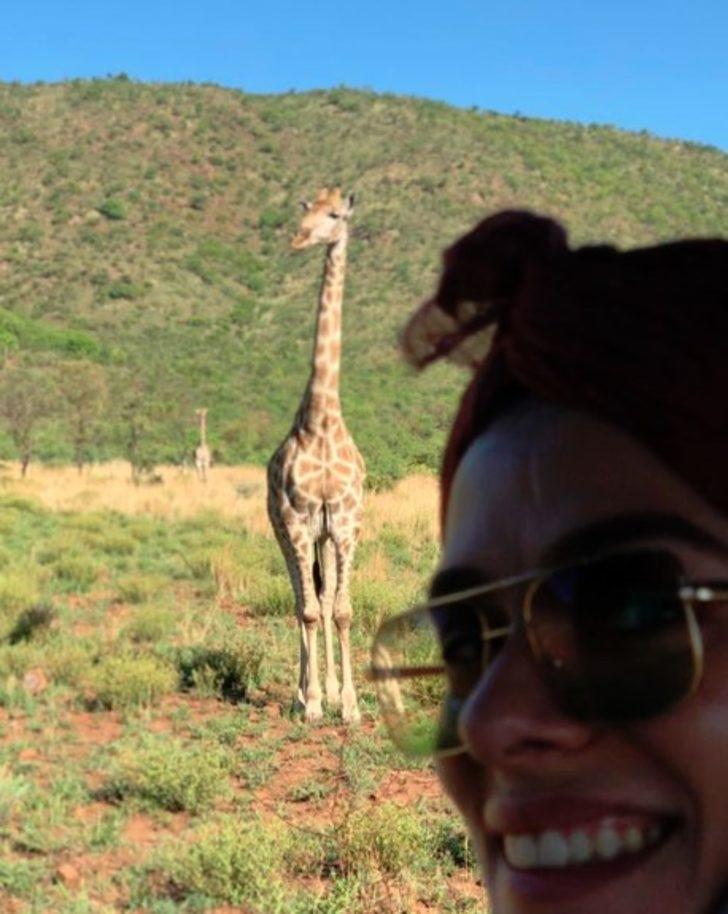 Kadın dizisinin yıldızı Özge Özpirinçci ile sevgilisi Burak Yamantürk safaride  G3