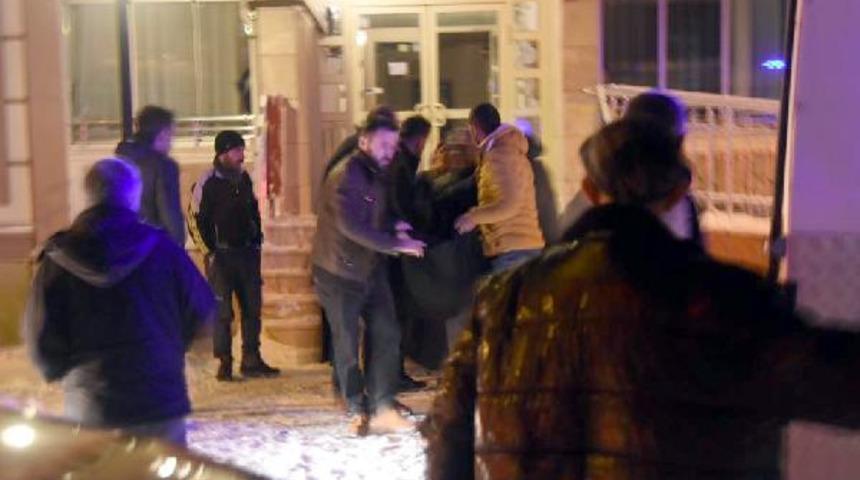 Genç kadın kendini astı! Olay ağlayan çocukları sayesinde ortaya çıktı