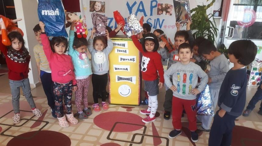 Minik &ouml;ğrencilere yardımlaşma duygusu aşılanıyor
