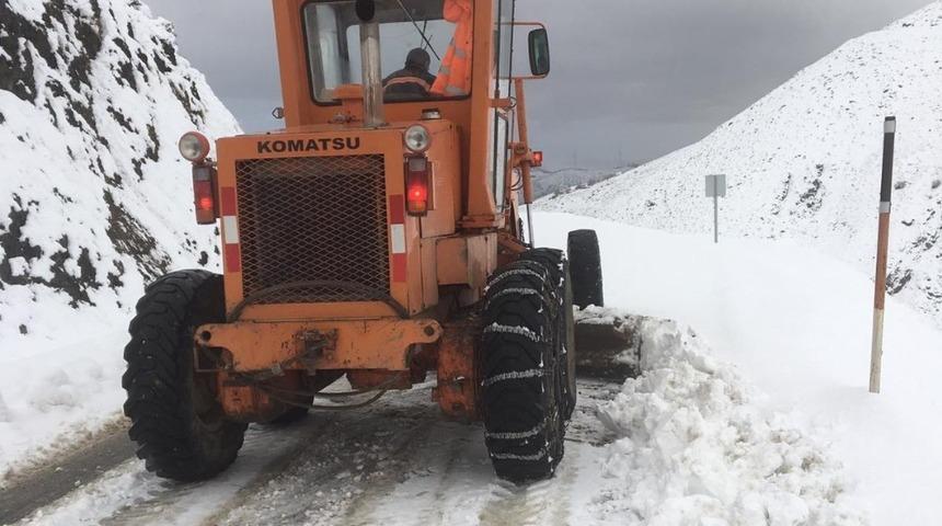 Karayolları ekiplerinin yoğun mesaisi