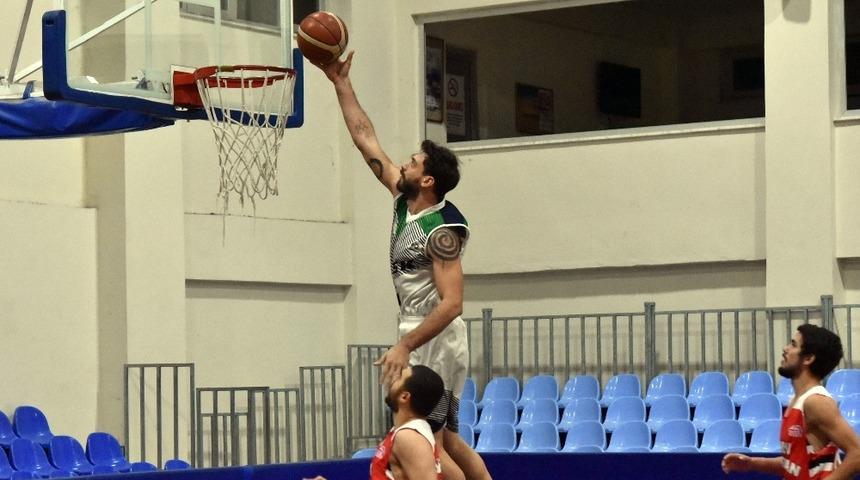 &Ccedil;orlu Belediyesi Gen&ccedil;lik ve Spor Kul&uuml;b&uuml; galibiyet serisini s&uuml;rd&uuml;r&uuml;yor