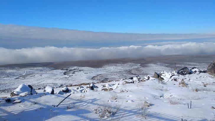 Karacadağ’da yılın ilk karı yağdı G3