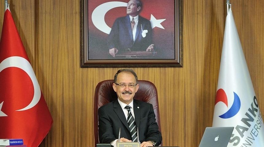 SANKO Rekt&ouml;r&uuml; G&uuml;ner Dağlı&rsquo;dan yeni yıl mesajı