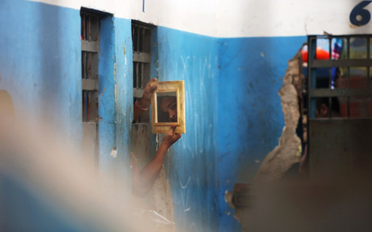 Dünyanın en korkunç cezaevi! Kadın koğuşlarını basıp tecavüz ediyorlar G5