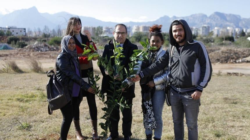 A&Uuml; İletişim Fak&uuml;ltesi&rsquo;nden ağa&ccedil; dikme etkinliği