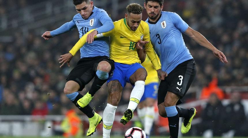 Beşiktaş, iki Uruguaylı futbolcunun peşinde