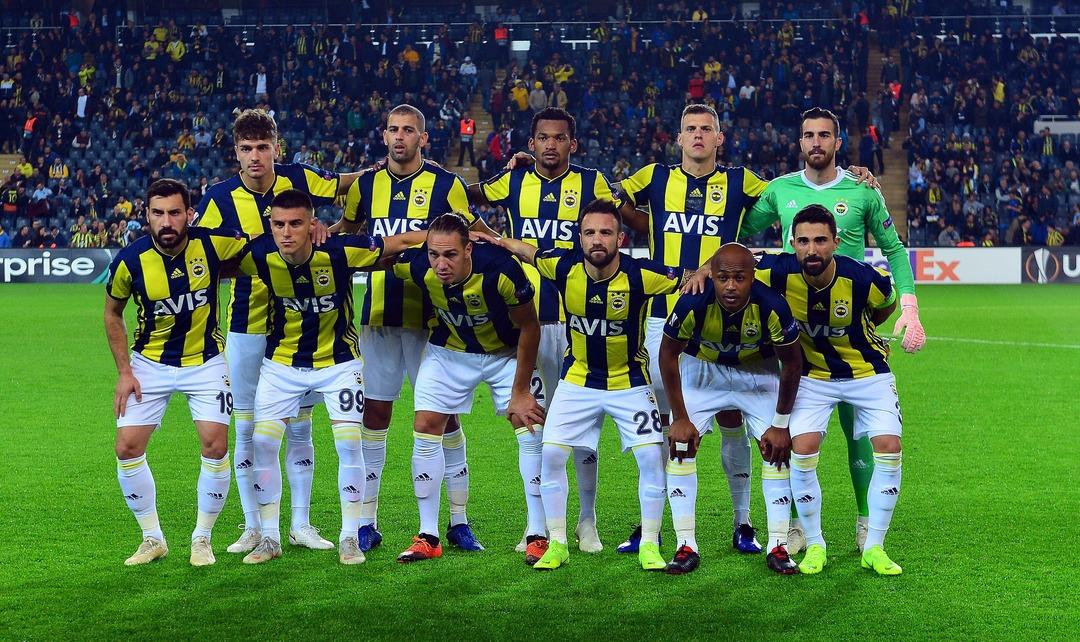 Fenerbah&ccedil;e'de Şener &Ouml;zbayraklı Kayserispor ma&ccedil;ının kadrosuna alınmadı
