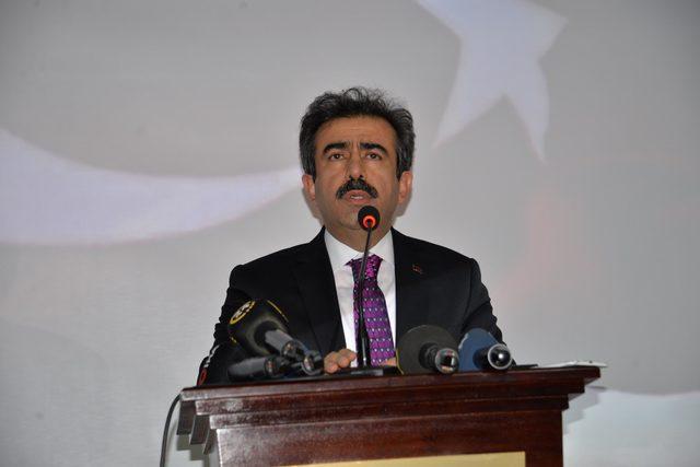 Diyarbakır da ter&ouml;ristleri etkisiz hale getiren g&uuml;venlik g&uuml;&ccedil;lerine başarı belgesi&nbsp; 2