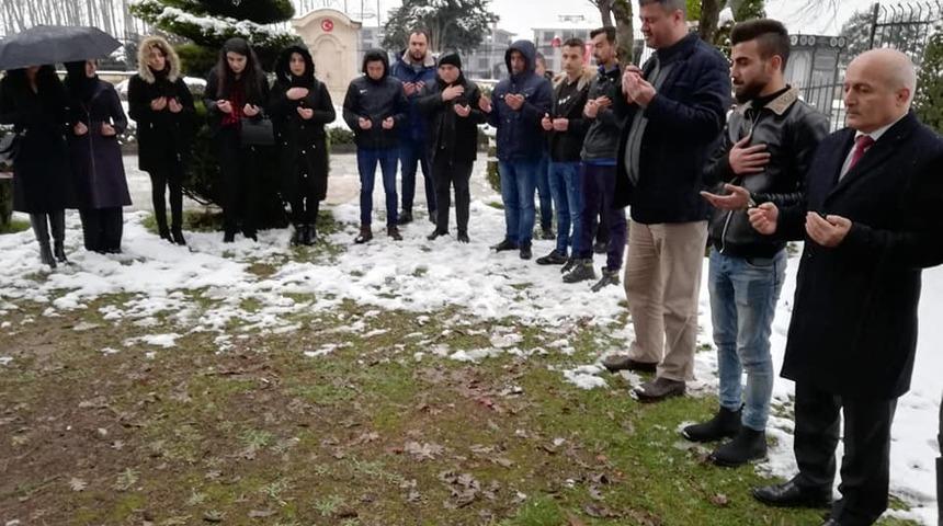 &Ouml;nce şehitlik ardından huzurevi