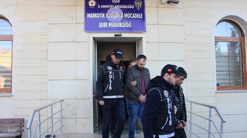 Uşak&rsquo;ta geniş &ccedil;aplı uyuşturucu operasyonu: 5 tutuklama
