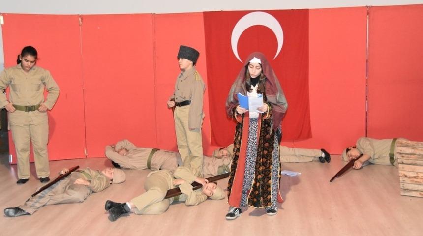 Kocasinan belediyesi gen&ccedil; tiyatrocuları keşfediyor