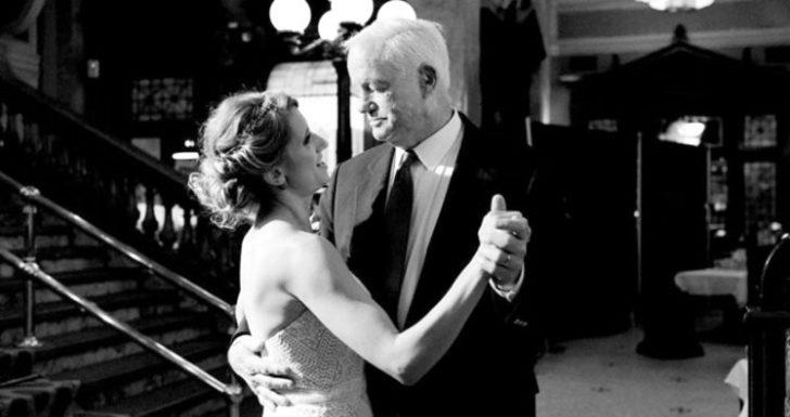 Düğünde ölen babasıyla yürüdü! G5