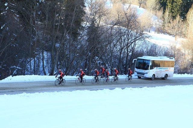 Sarıkamış Şehitleri için 650 kilometre pedal çevirecekler