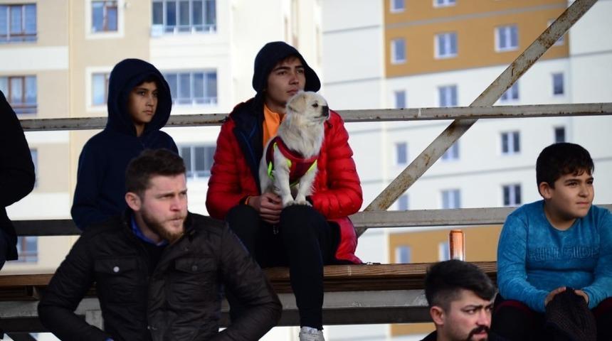 Belsinspor sevdalısı; Bulut sahibini ve takımı yalnız bırakmıyor