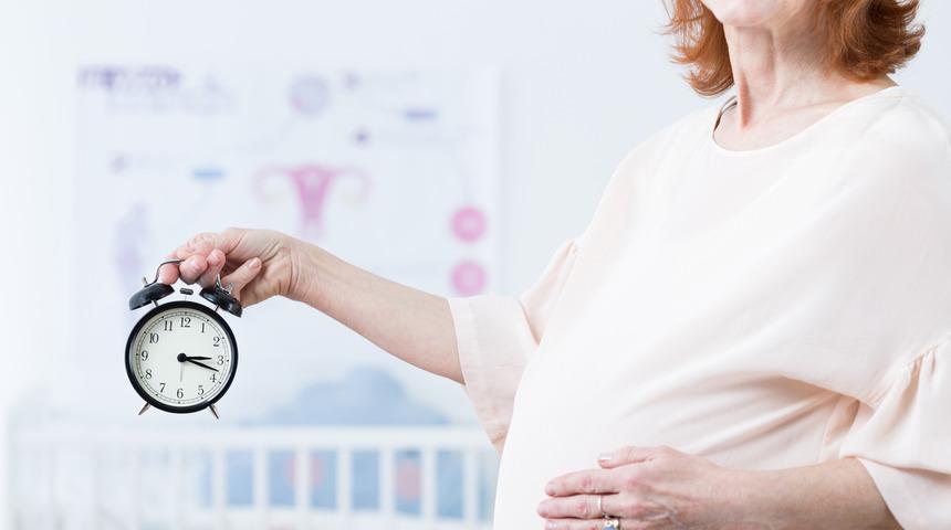 65 yaşındaki kadın 'doğal yollarla doğum yapan en yaşlı kişi' oldu