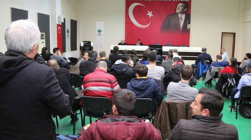 Fadıloğlu, basketbol antrenör ve hakemleri ile buluştu