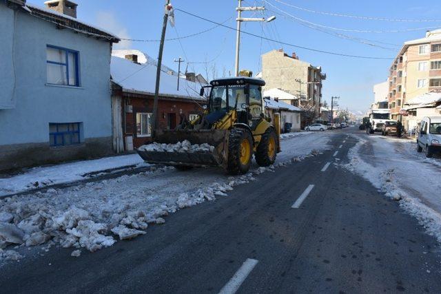 İnönü’de karla mücadele çalışmaları