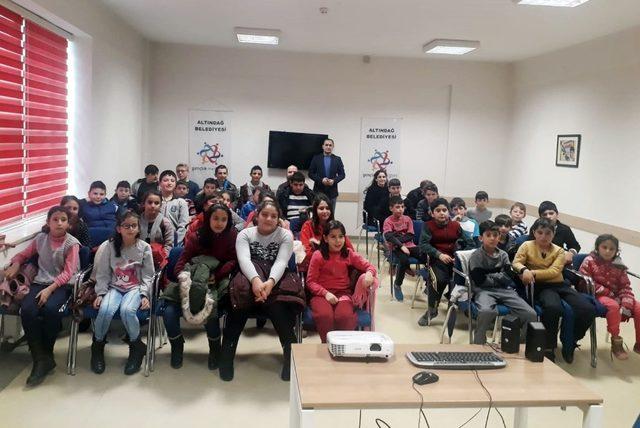 Altındağ Belediyesinin temizlik seminerleri sürüyor