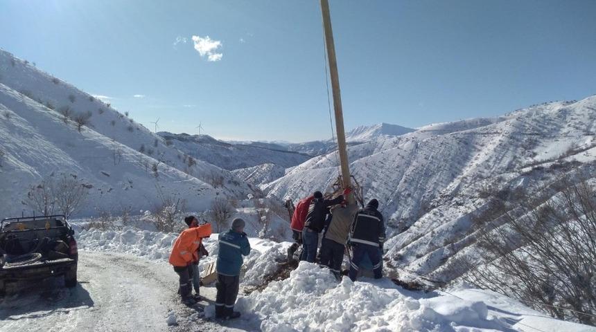 Enerji nakil hatları onarılıyor